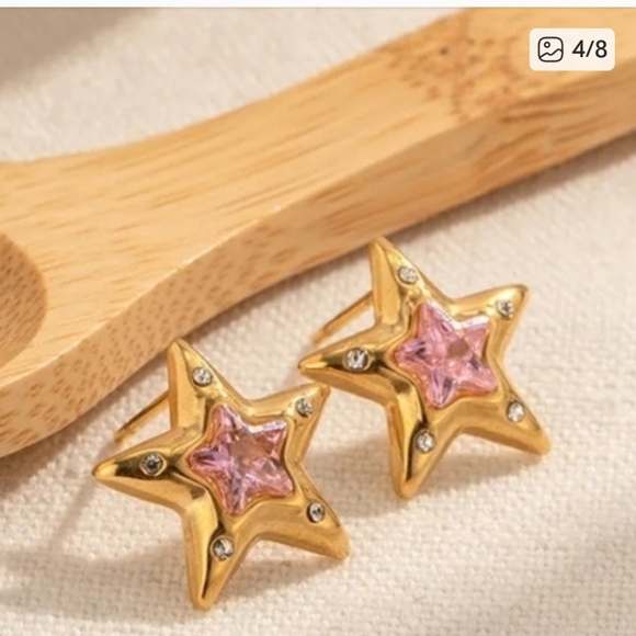 Gold Star stud Earrings pierced threaded back surgical steel waterproof - Picture 4 of 4